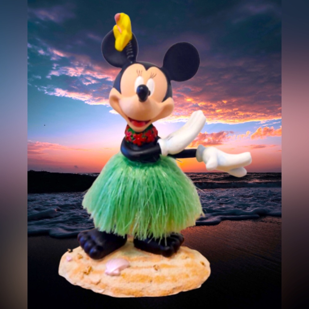 Minnie Mouse Hawaiian bubble head (hard to find)